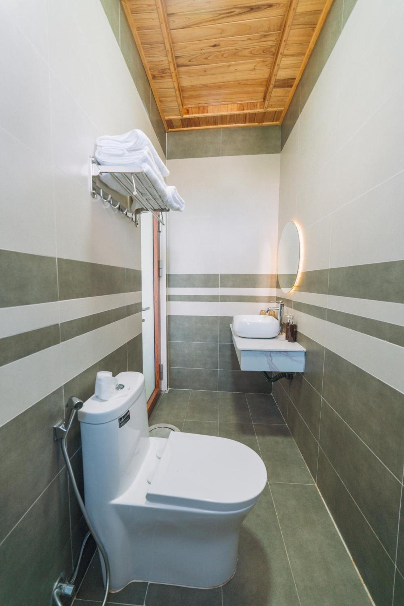 Hotel St House Dalat Zewnętrze zdjęcie